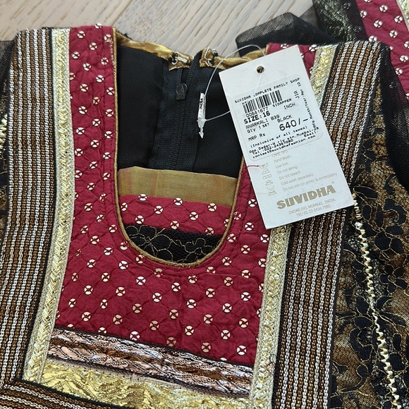 New Indian outfit - Picture 3 of 3